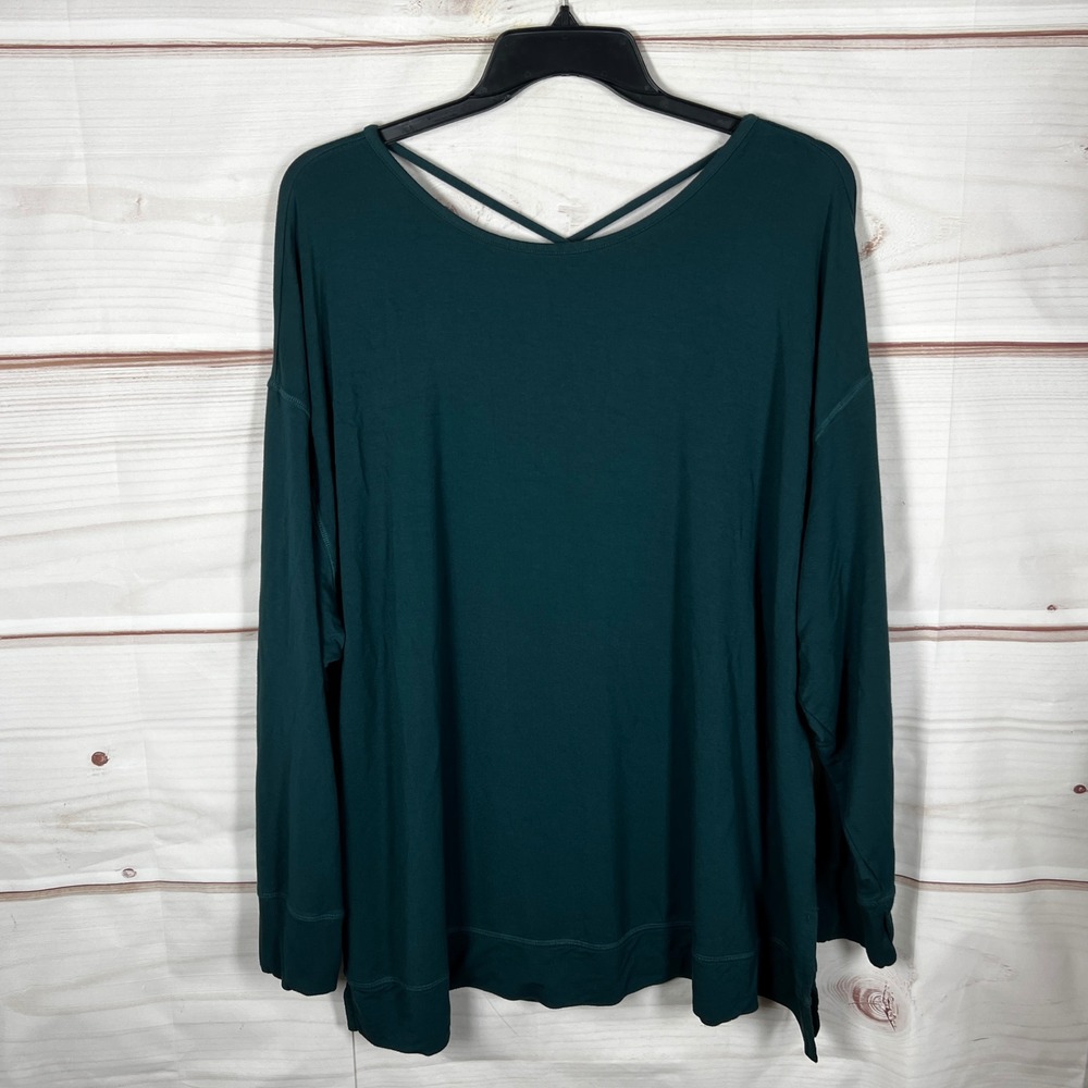 Livi Lane Bryant Top‎ Womens 26 28 Green Solid Strappy Back Long Sleeve Pullover